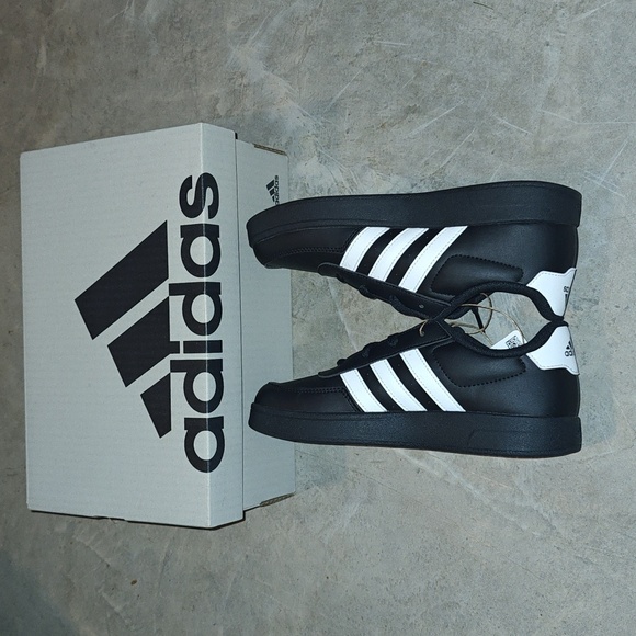 NWT Adidas Breaknet 2.0 kids Tennis shoes size 4 in black/white Unisex - Picture 6 of 7